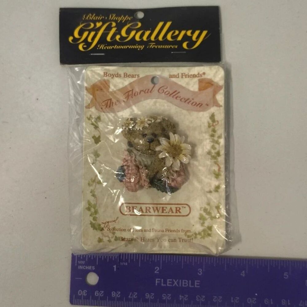 NEW Vintage Boyd's Bears & Friends Bearwear Brooch Pin Daisy